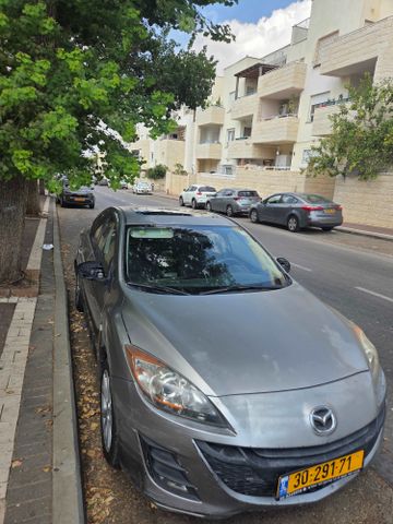 מאזדה 3
