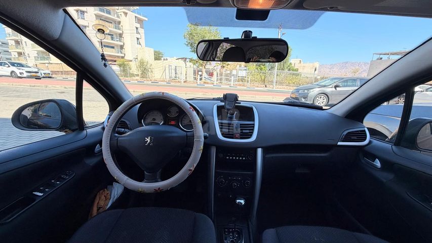 פיג'ו 207