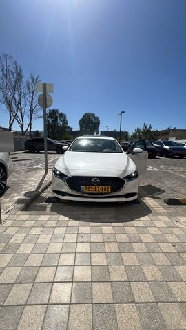 מודעת רכב מאזדה 3