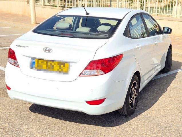 יונדאי אקסנט i25