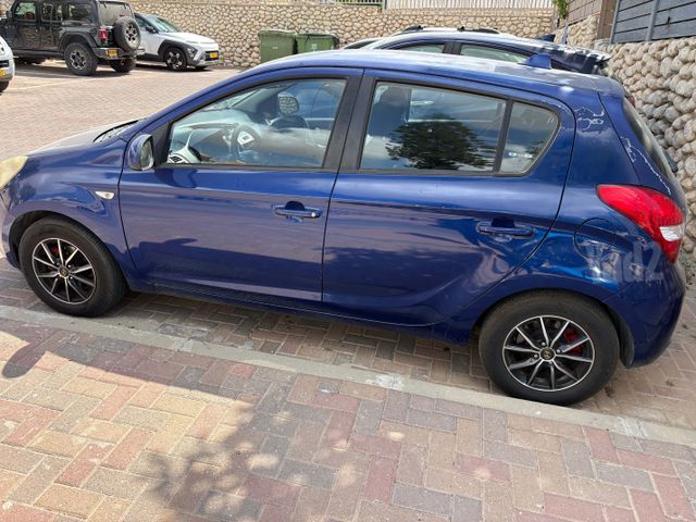 יונדאי i20