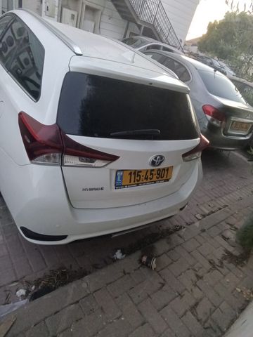 טויוטה אוריס