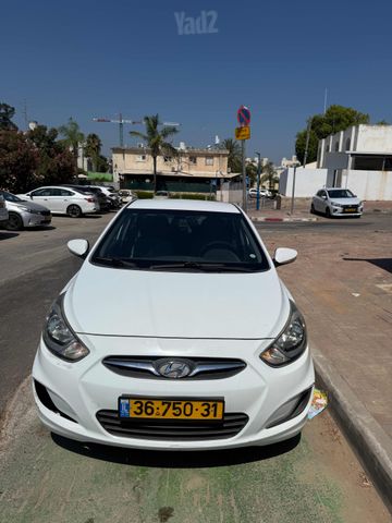 יונדאי אקסנט i25