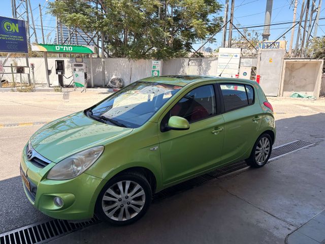 יונדאי i20