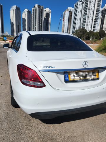 מודעת רכב מרצדס-בנץ C-class