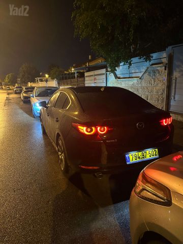 מאזדה 3