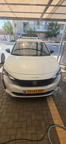 פיג'ו 5008