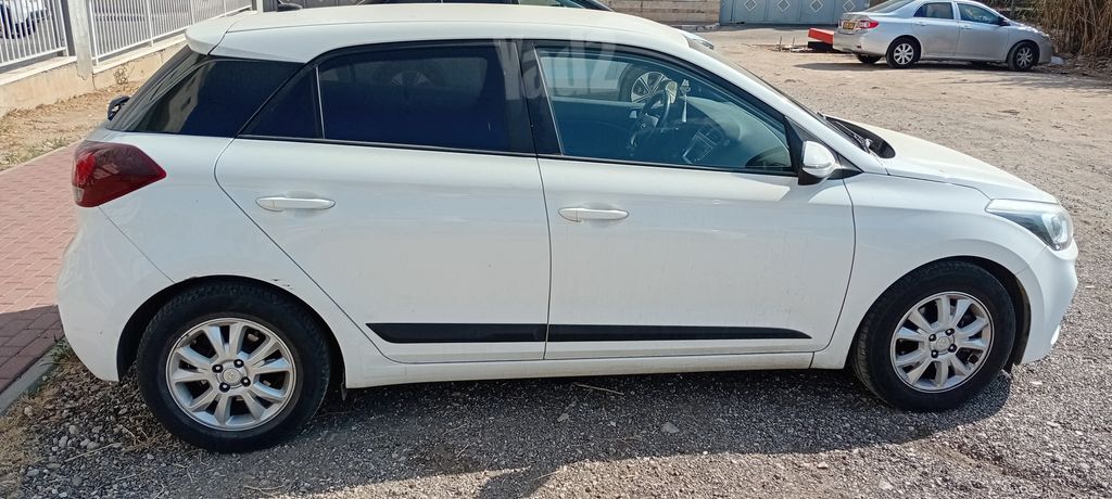 יונדאי i20