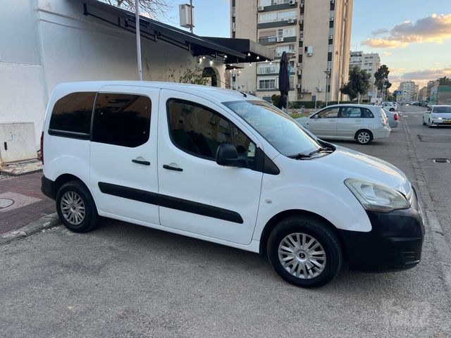 מודעת רכב סיטרואן ברלינגו