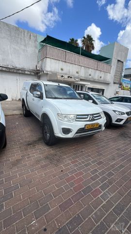 מודעת רכב מיצובישי טרייטון / L200