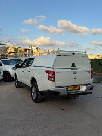 מיצובישי טרייטון / L200