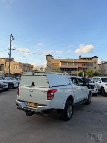 מיצובישי טרייטון / L200