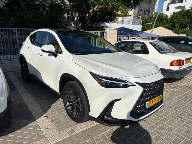 לקסוס NX