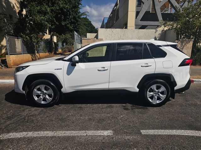 טויוטה RAV4