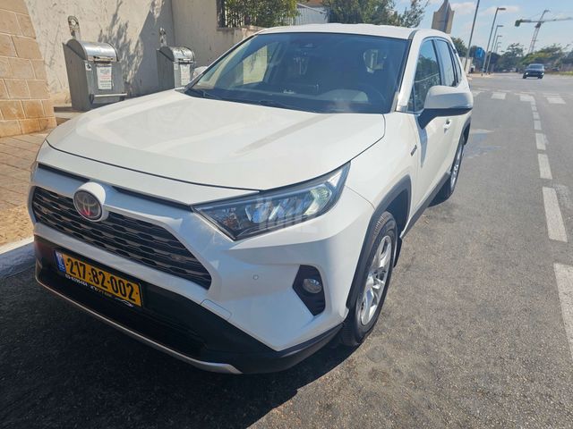 מודעת רכב טויוטה RAV4