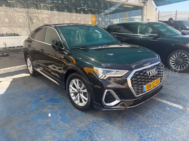 אאודי Q3