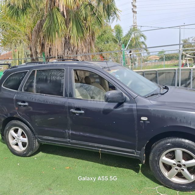 סנטה פה 4X4 Executive אוט׳ בנזין ג'יפ שטח קשוח 7 מק 2.7 (189 כ״ס)
