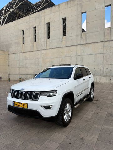 מודעת רכב ג'יפ גרנד צ'ירוקי