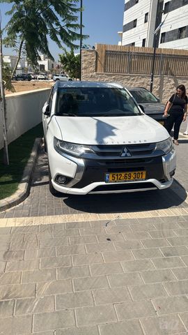 מודעת רכב מיצובישי אאוטלנדר