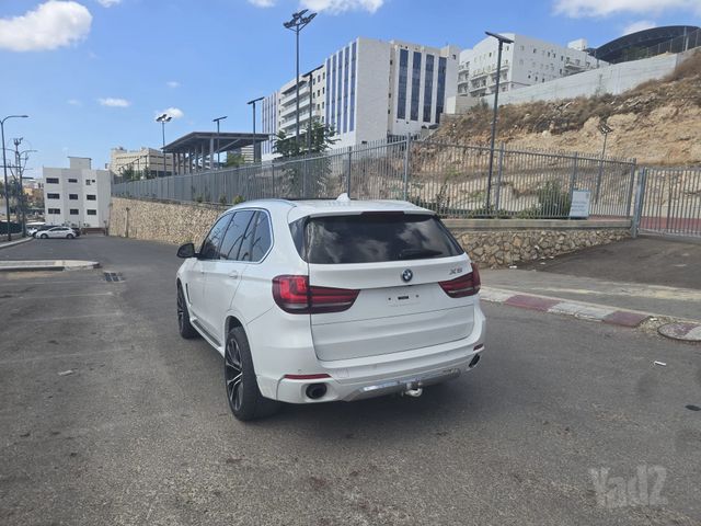 ב מ וו X5