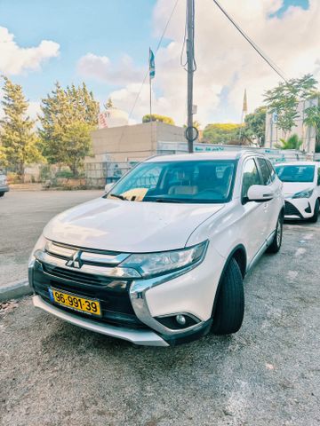 מיצובישי אאוטלנדר