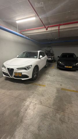אלפא רומיאו סטלביו