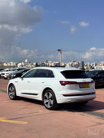 אאודי E-tron