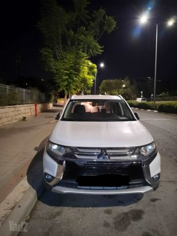מיצובישי אאוטלנדר