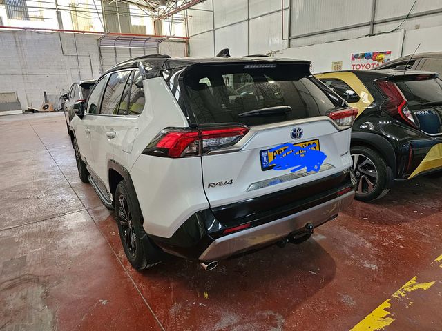 טויוטה RAV4