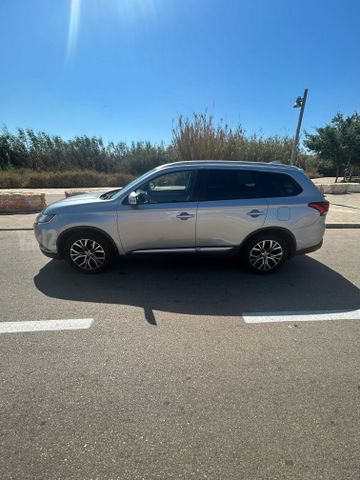 מיצובישי אאוטלנדר