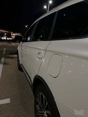 מיצובישי אאוטלנדר