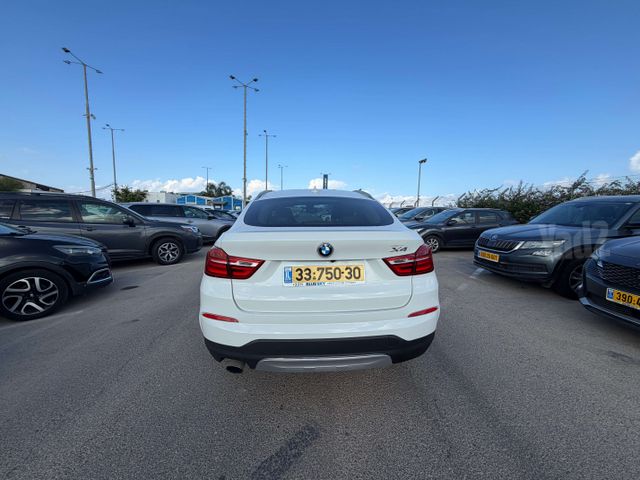 ב מ וו X4