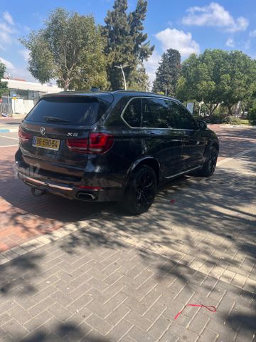 ב מ וו X5