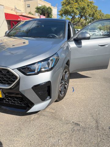 ב מ וו X2