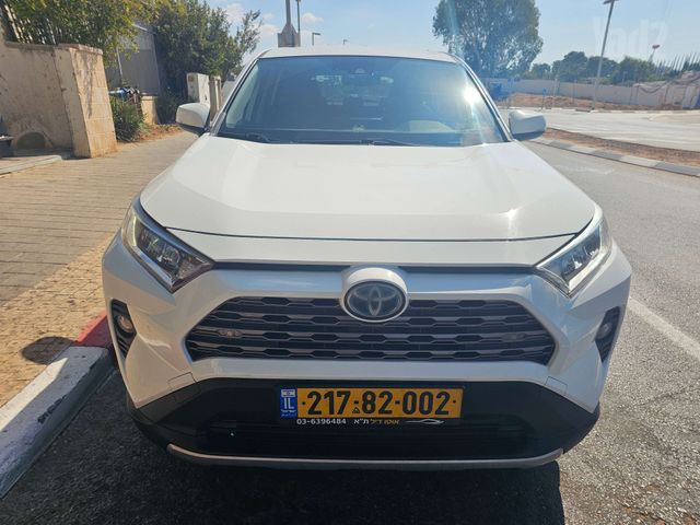 טויוטה RAV4