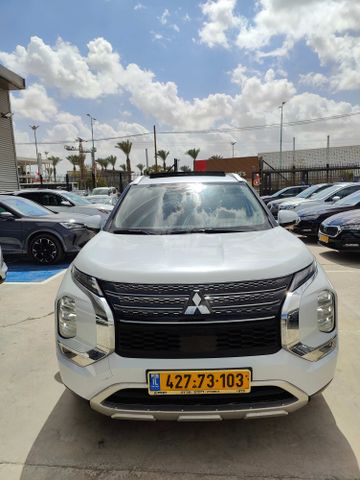 מיצובישי אאוטלנדר