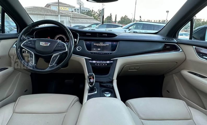 קאדילק XT5