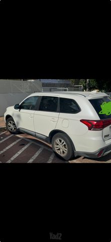 מיצובישי אאוטלנדר