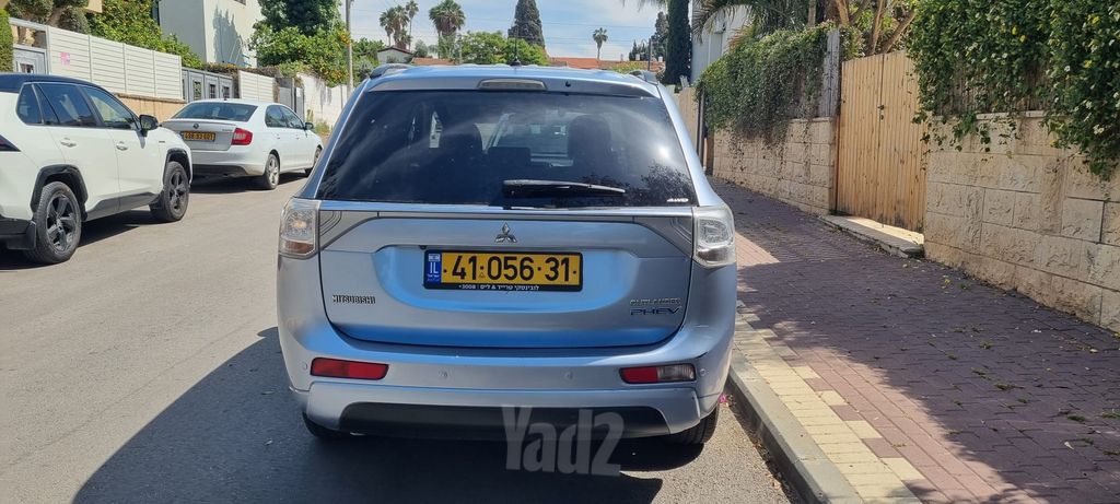 מיצובישי אאוטלנדר