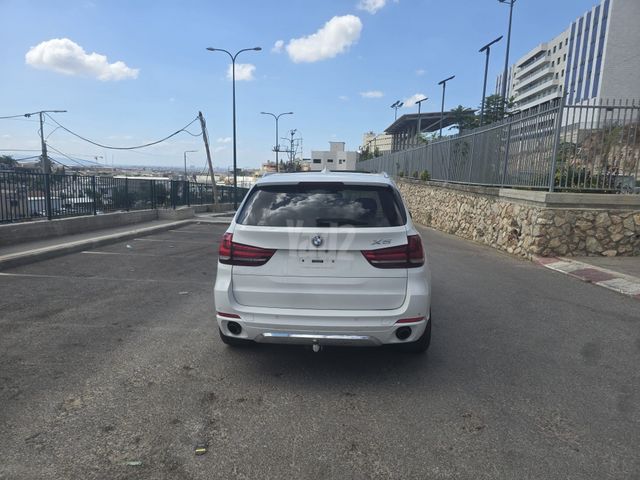ב מ וו X5