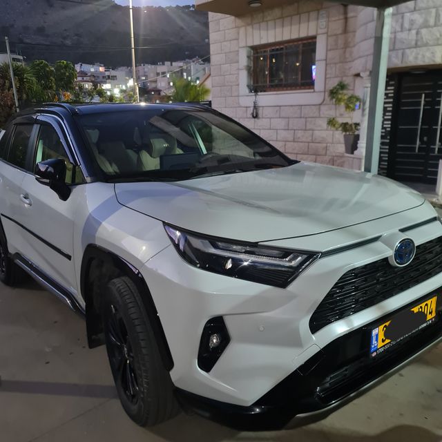 טויוטה RAV4