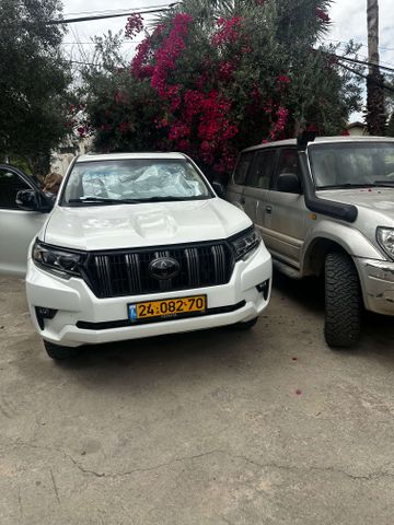 טויוטה לנד קרוזר