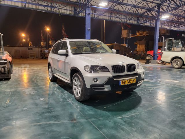 ב מ וו X5