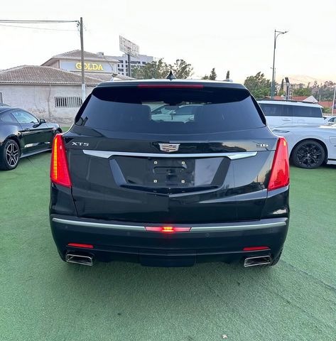 קאדילק XT5