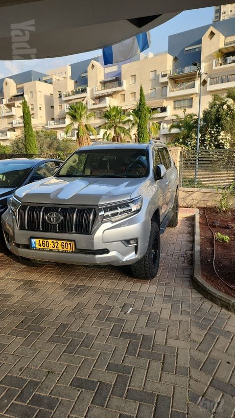 מודעת רכב טויוטה לנד קרוזר