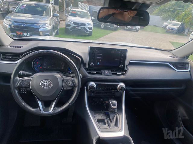 טויוטה RAV4