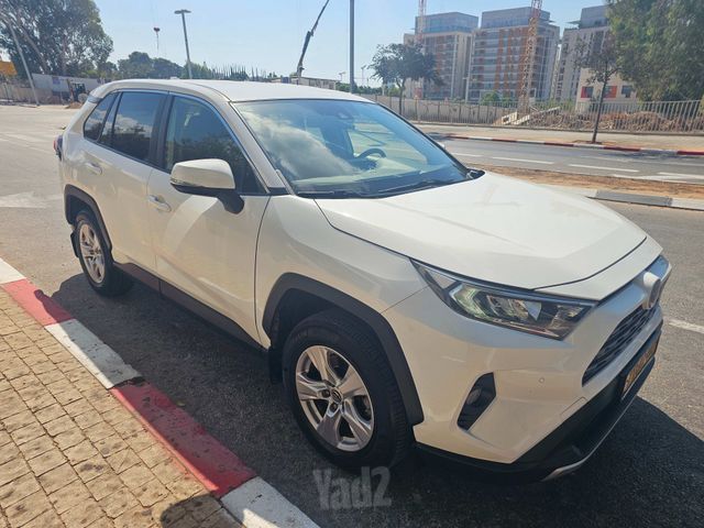 טויוטה RAV4