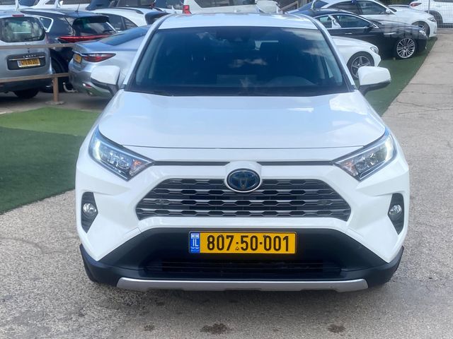 טויוטה RAV4