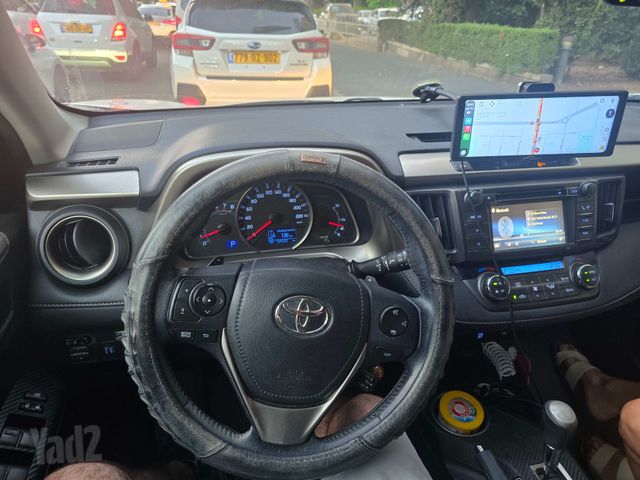 טויוטה RAV4