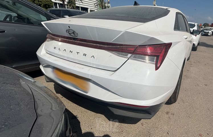 מודעת רכב יונדאי אלנטרה 1